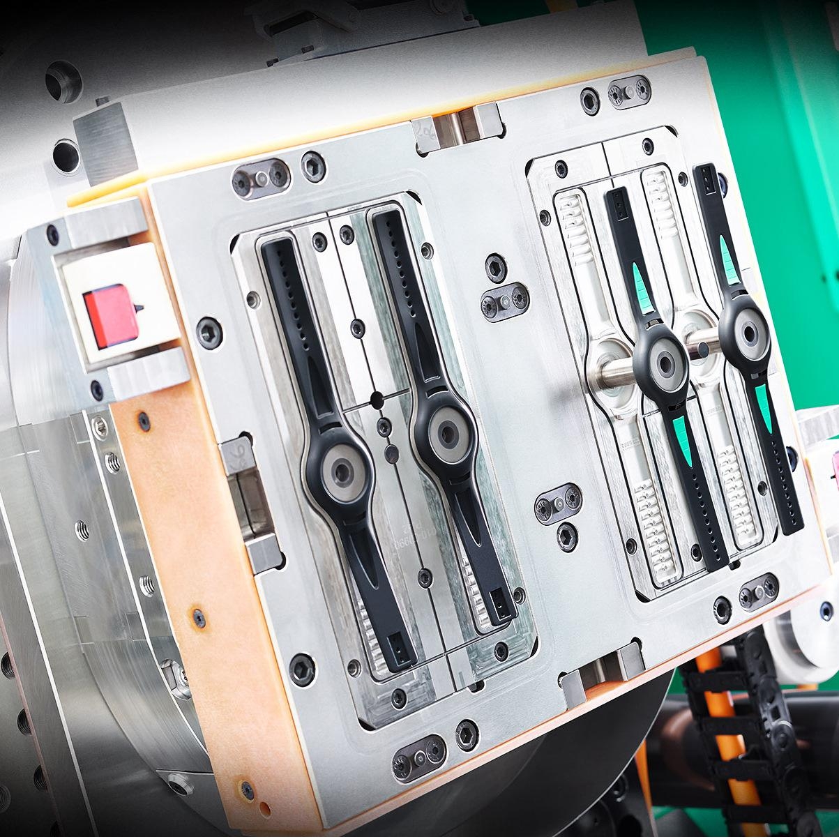 搪膠模具電鍍工藝的優(yōu)缺點(diǎn) 搪膠模具電鍍工藝的優(yōu)缺點(diǎn)